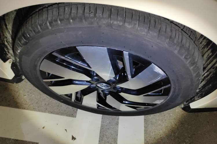 Used AION Trumpchi GE3 2017 310 Smart Edition Right Front Wheel Hub