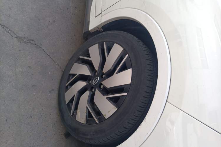 Used AION Trumpchi GE3 2017 310 Smart Edition Right Front Wheel Hub