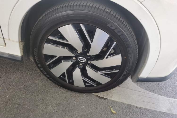Used AION Trumpchi GE3 2017 310 Prestige Edition Right Front Wheel Hub