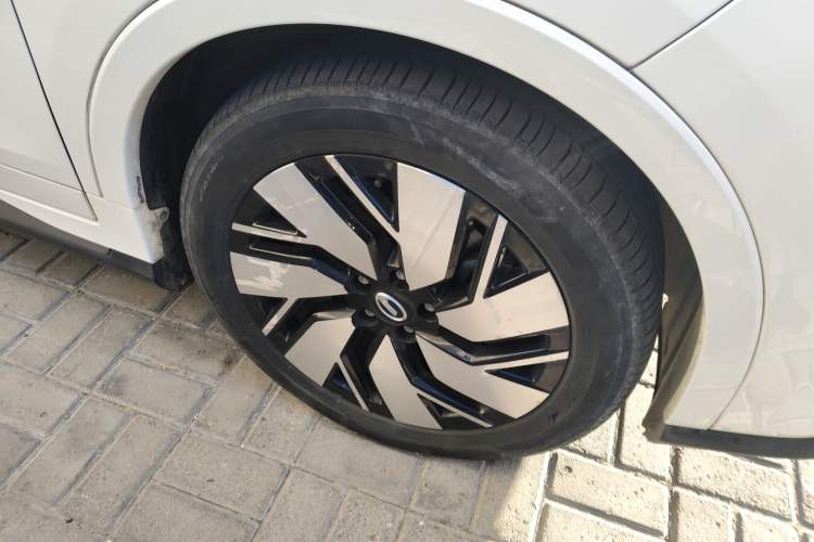 Used AION Trumpchi GE3 2017 310 Smart Edition Right Front Wheel Hub