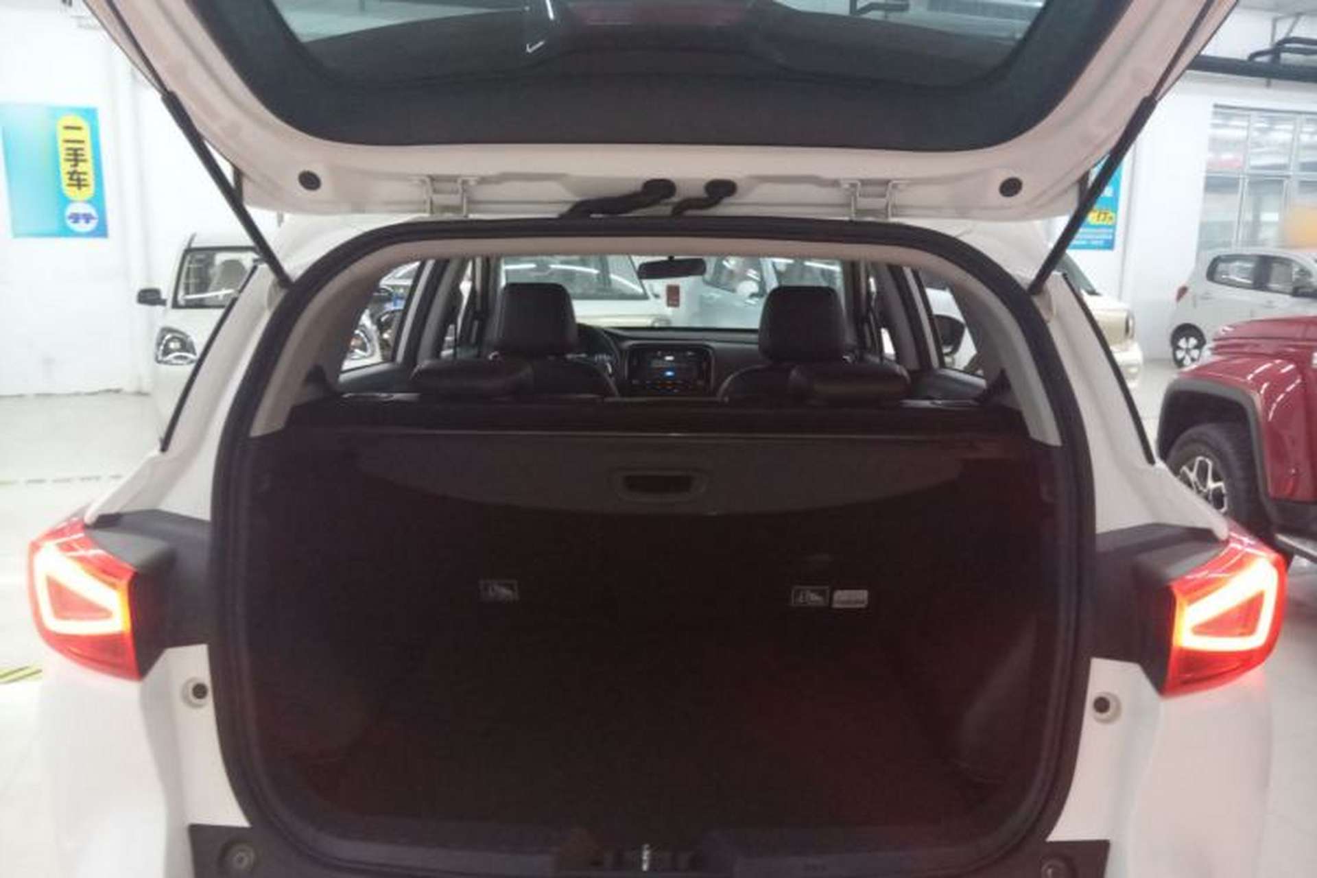 Used AION Trumpchi GE3 2017 310 Smart Edition Trunk