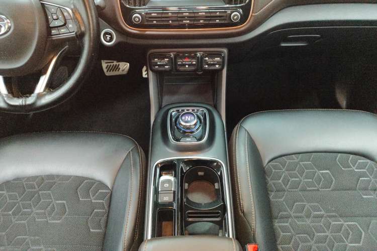 Used AION Trumpchi GE3 2017 310 Smart Edition Gear Lever