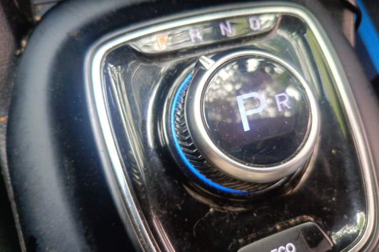 Used AION Trumpchi GE3 2017 310 Prestige Edition Gear Lever