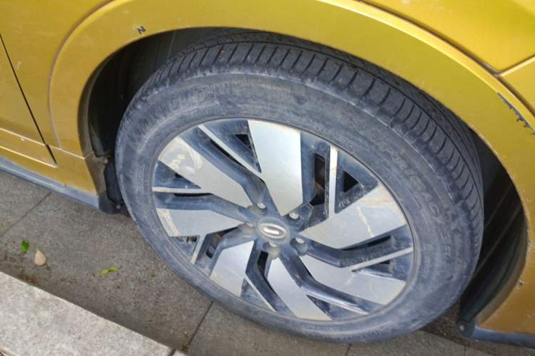 Used AION Trumpchi GE3 2017 310 Prestige Edition Right Front Wheel Hub