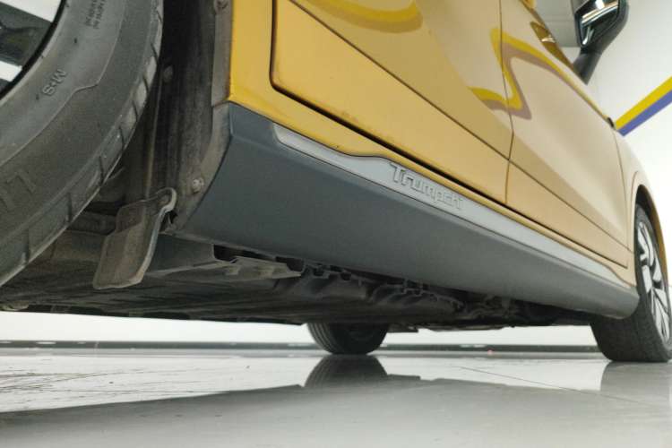 Used AION Trumpchi GE3 2017 310 Smart Edition Right Side Sill