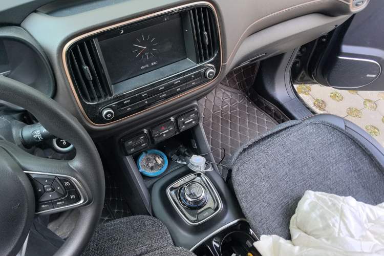 Used AION Trumpchi GE3 2018 530 Internet Enjoyment Version Audio And AC Panel