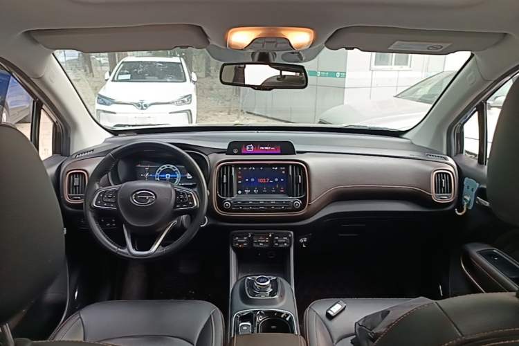Used AION Trumpchi GE3 2018 530 Internet Premium Edition Center Console