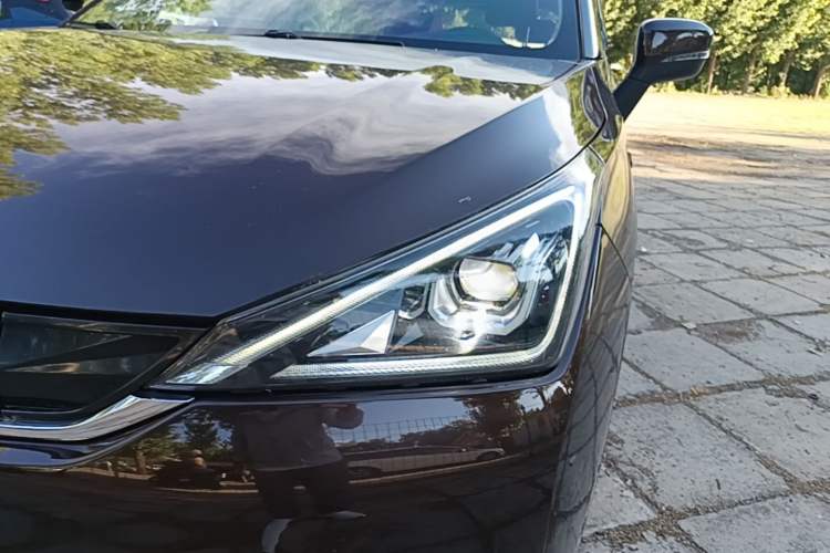 Used AION Trumpchi GE3 2018 530 Internet Enjoyment Version Left Front Headlight