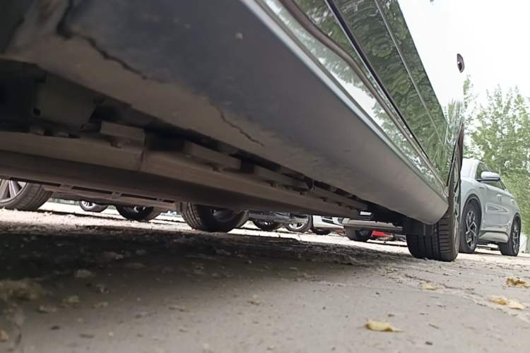 Used AION Trumpchi GE3 2018 530 Internet Premium Edition Left Side Sill