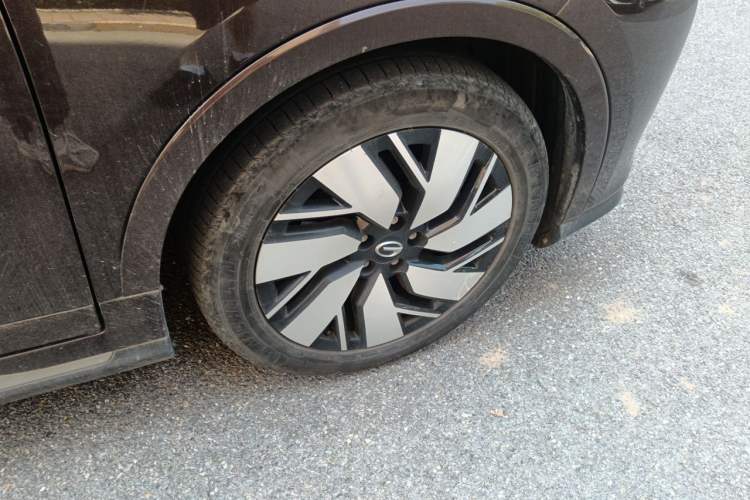 Used AION Trumpchi GE3 2018 530 Internet Enjoyment Version Right Front Wheel Hub