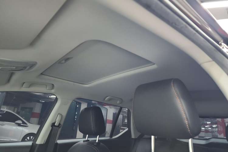Used AION Trumpchi GE3 2018 530 Internet Enjoyment Version Headliner