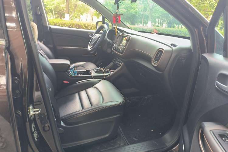 Used AION Trumpchi GE3 2018 530 Internet Enjoyment Version Right Front Seat