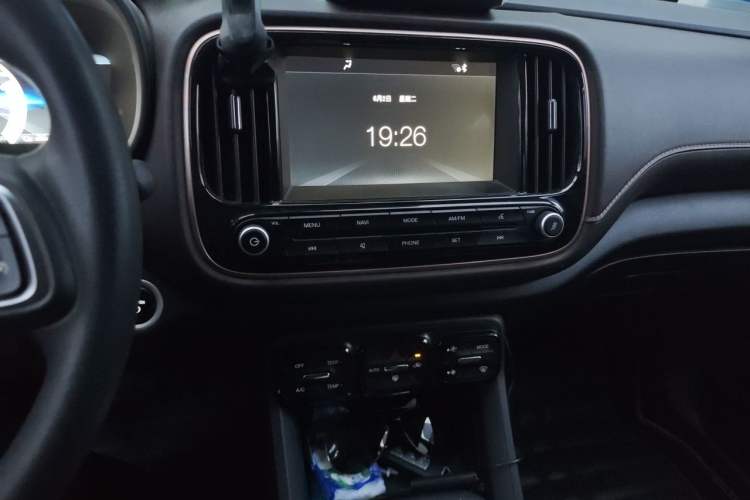 Used AION Trumpchi GE3 2018 530 Internet Enjoyment Version Audio And AC Panel