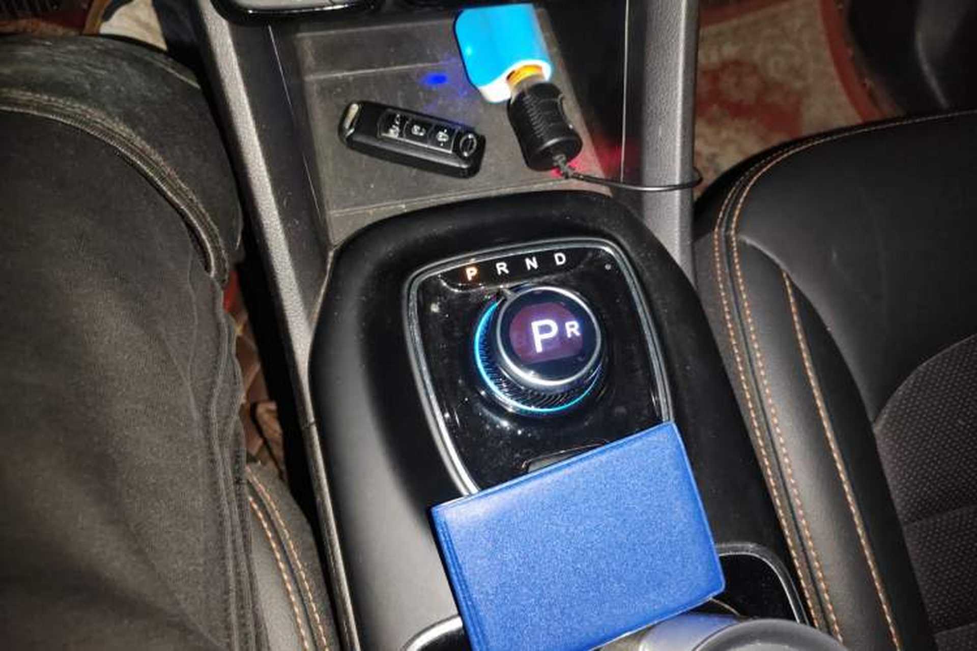 Used AION Trumpchi GE3 2018 530 Internet Premium Edition Gear Lever