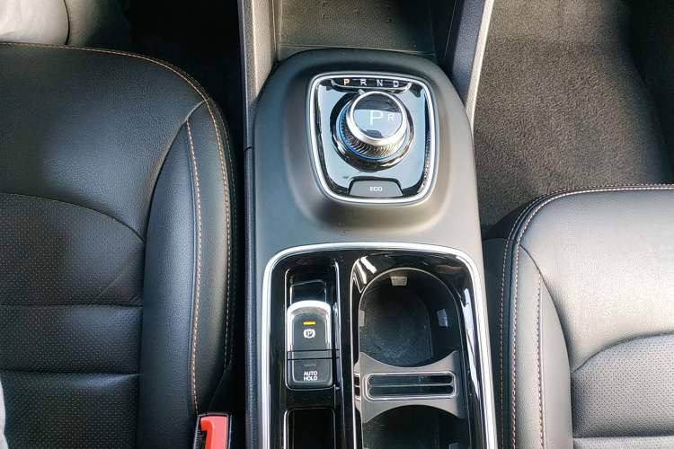 Used AION Trumpchi GE3 2018 530 Internet Enjoyment Version Gear Lever