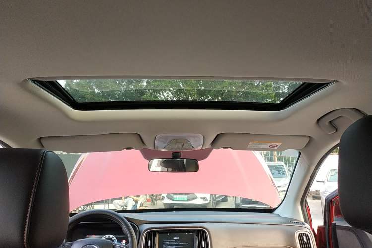 Used AION Trumpchi GE3 2018 530 Internet Enjoyment Version Headliner