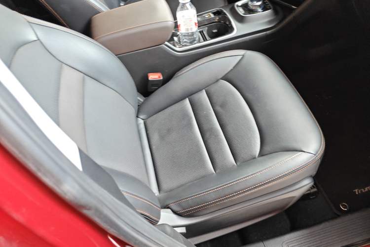 Used AION Trumpchi GE3 2018 530 Internet Enjoyment Version Right Front Seat