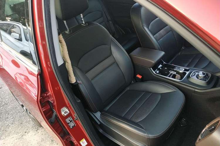 Used AION Trumpchi GE3 2018 530 Internet Enjoyment Version Right Front Seat
