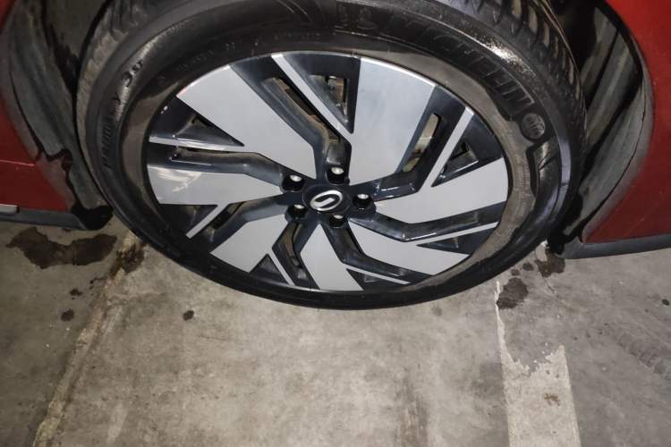 Used AION Trumpchi GE3 2018 530 Internet Premium Edition Right Front Wheel Hub