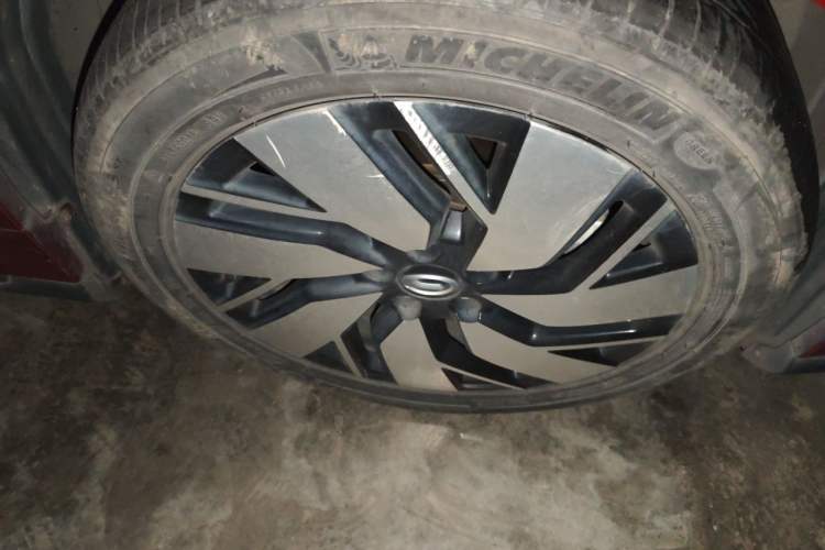 Used AION Trumpchi GE3 2018 530 Internet Enjoyment Version Right Front Wheel Hub