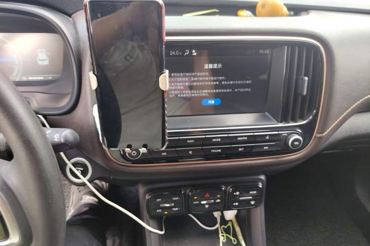 Used AION Trumpchi GE3 2018 530 Internet Enjoyment Version Audio And AC Panel