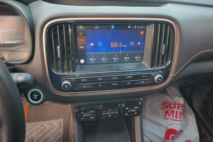 Used AION Trumpchi GE3 2018 530 Internet Enjoyment Version Audio And AC Panel