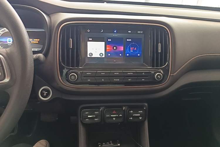 Used AION Trumpchi GE3 2018 530 Internet Enjoyment Version Audio And AC Panel