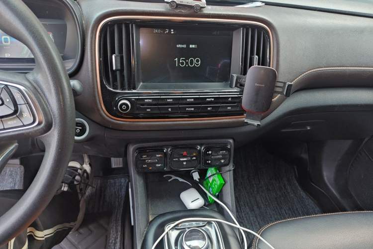 Used AION Trumpchi GE3 2018 530 Internet Enjoyment Version Audio And AC Panel