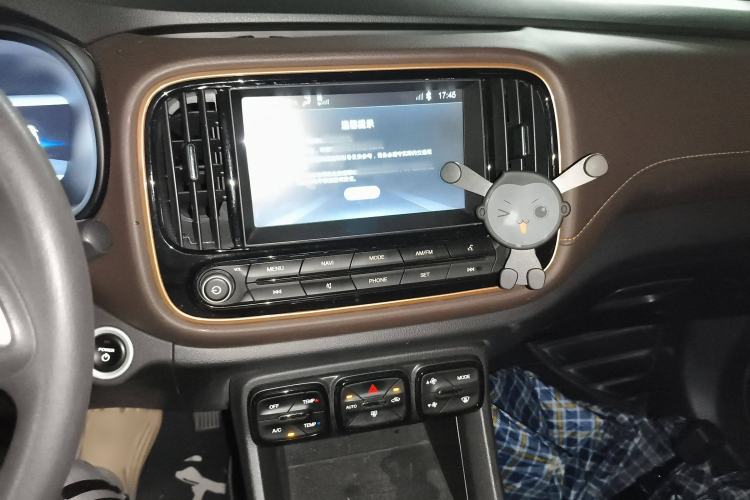 Used AION Trumpchi GE3 2018 530 Internet Enjoyment Version Audio And AC Panel