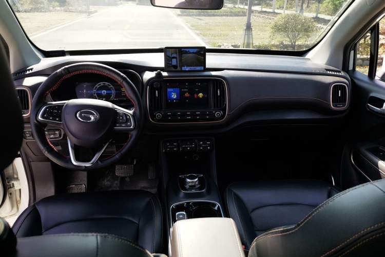 Used AION Trumpchi GE3 2018 530 Internet Enjoyment Version Center Console
