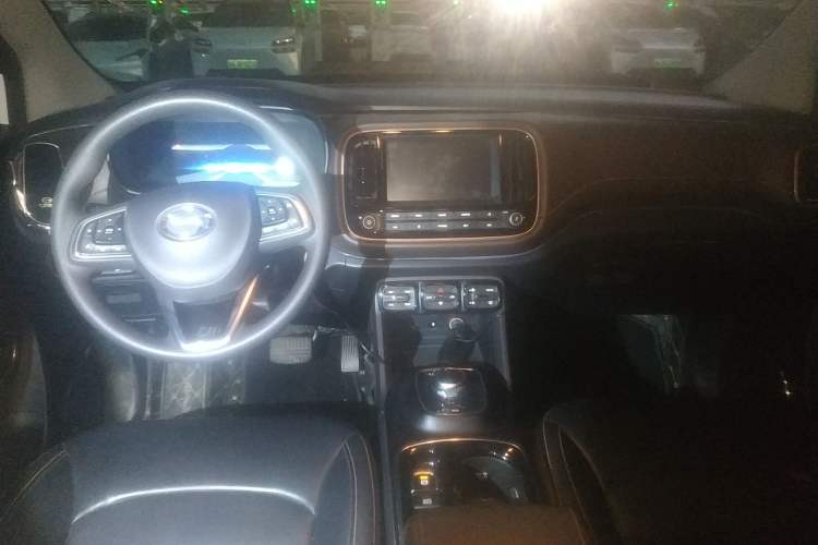 Used AION Trumpchi GE3 2018 530 Internet Enjoyment Version Center Console