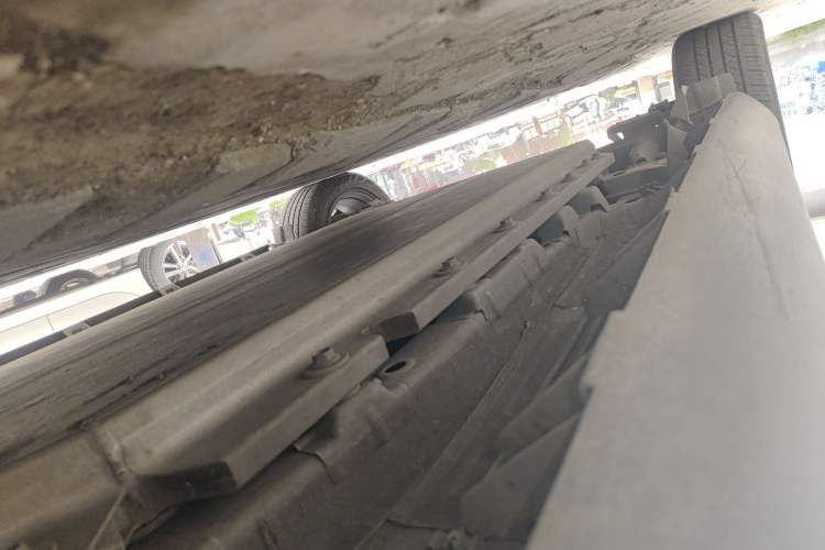 Used AION Trumpchi GE3 2018 530 Internet Enjoyment Version Chassis Front Right