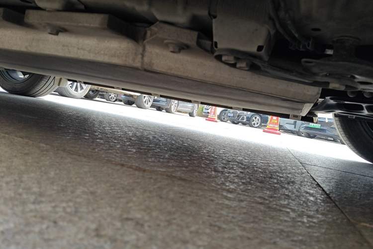 Used AION Trumpchi GE3 2018 530 Internet Premium Edition Chassis Front Right