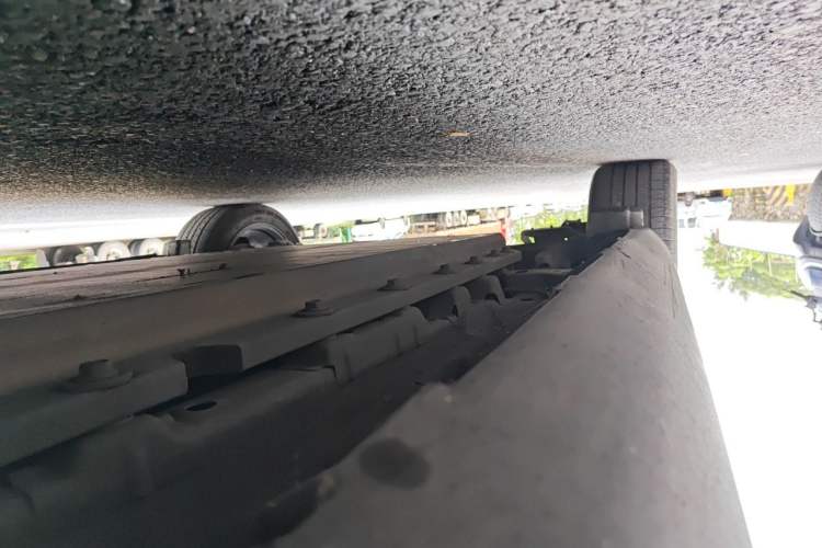 Used AION Trumpchi GE3 2018 530 Internet Enjoyment Version Chassis Front Right