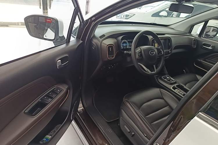 Used AION Trumpchi GE3 2018 530 Internet Enjoyment Version Driver Seat