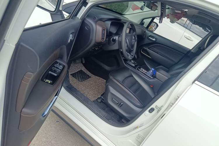 Used AION Trumpchi GE3 2018 530 Internet Enjoyment Version Driver Seat