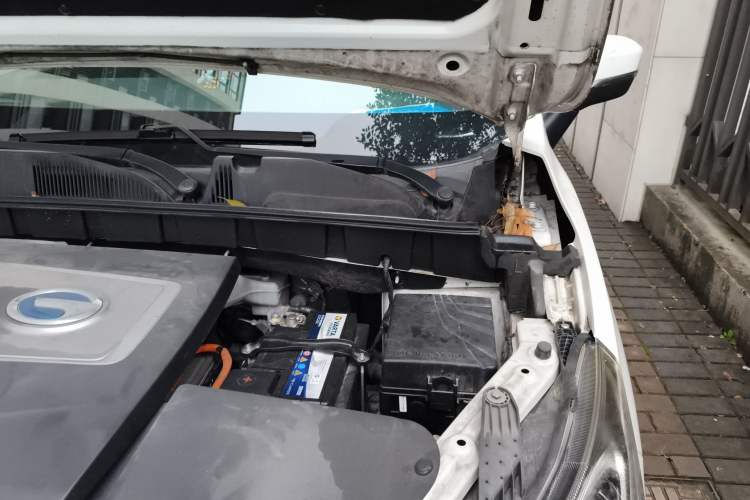 Used AION Trumpchi GE3 2018 530 Intelligent Edition Engine Bay Left