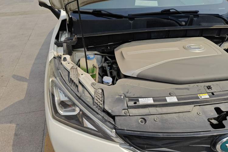 Used AION Trumpchi GE3 2018 530 Internet Premium Edition Engine Bay Right