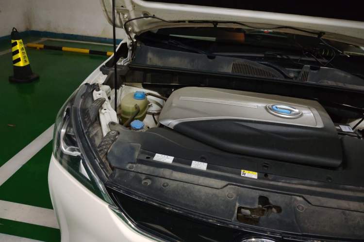 Used AION Trumpchi GE3 2018 530 Internet Premium Edition Engine Bay Right