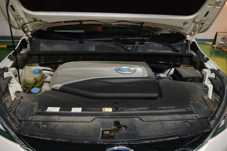 Used AION Trumpchi GE3 2018 530 Internet Premium Edition Engine Bay