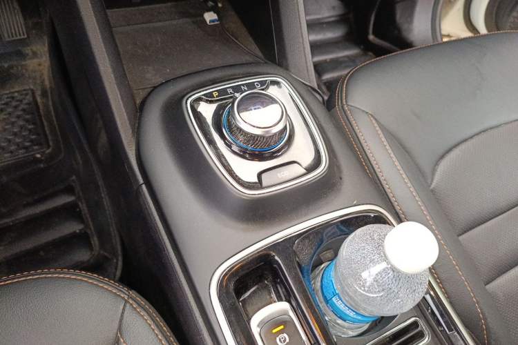 Used AION Trumpchi GE3 2018 530 Internet Enjoyment Version Gear Lever