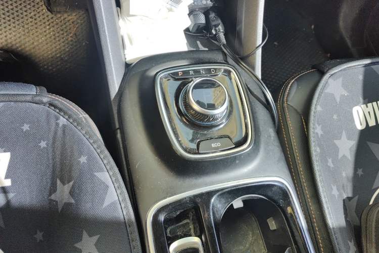 Used AION Trumpchi GE3 2018 530 Internet Enjoyment Version Gear Lever