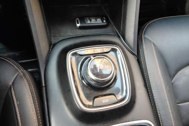 Used AION Trumpchi GE3 2018 530 Internet Enjoyment Version Gear Lever