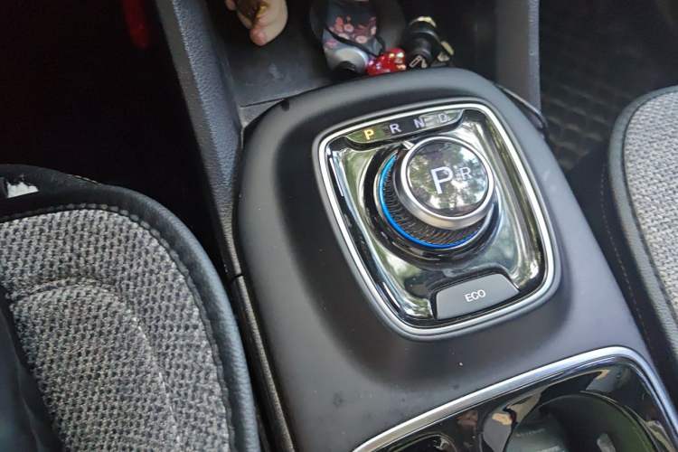 Used AION Trumpchi GE3 2018 530 Internet Enjoyment Version Gear Lever