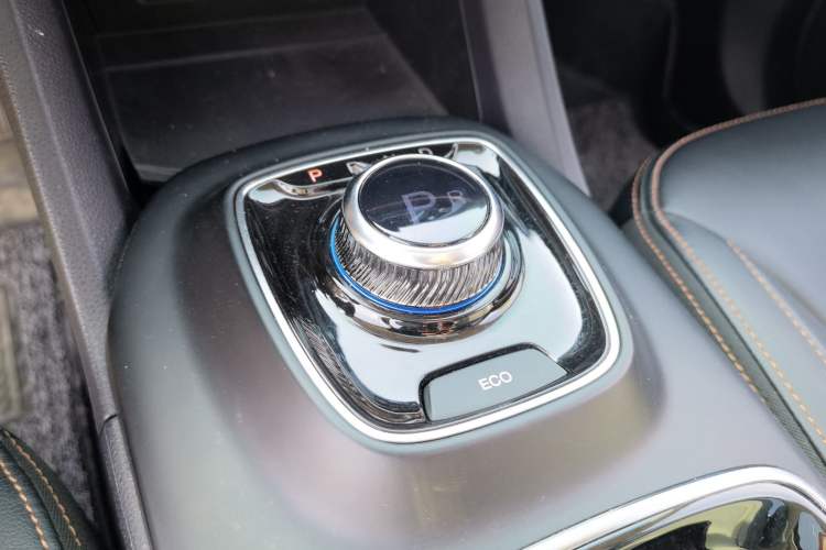 Used AION Trumpchi GE3 2018 530 Internet Enjoyment Version Gear Lever