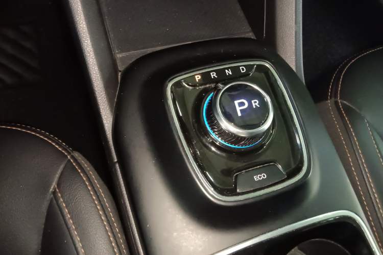Used AION Trumpchi GE3 2018 530 Internet Enjoyment Version Gear Lever