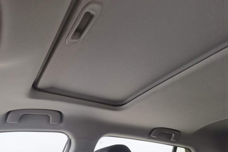 Used AION Trumpchi GE3 2018 530 Internet Enjoyment Version Headliner