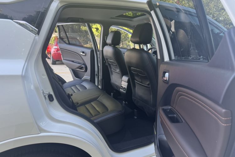 Used AION Trumpchi GE3 2018 530 Internet Enjoyment Version Interior 2