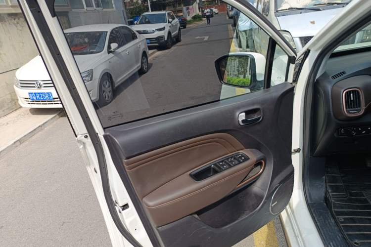 Used AION Trumpchi GE3 2018 530 Internet Enjoyment Version Left Front Door Interior