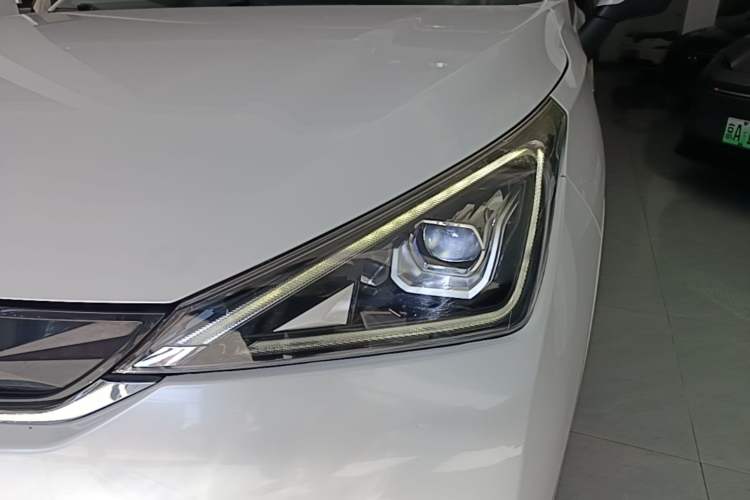 Used AION Trumpchi GE3 2018 530 Internet Enjoyment Version Left Front Headlight